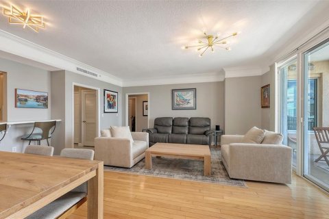Condo in Sarasota, Florida, 2 bedrooms  № 1838382 - photo 11