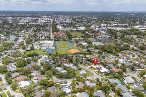 Купить виллу или дом в Катлер-Бей, Флорида 3 спальни, 130.81м2, № 2154567 - фото 25