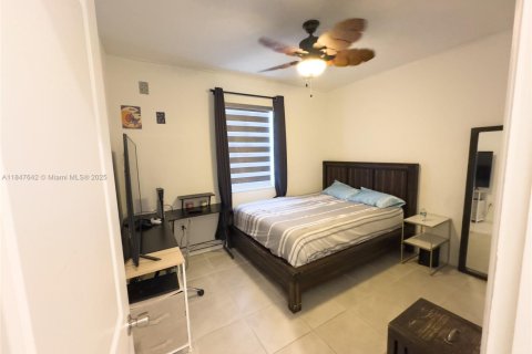 Casa en venta en Homestead, Florida, 4 dormitorios, 176.89 m2 № 1883841 - foto 11