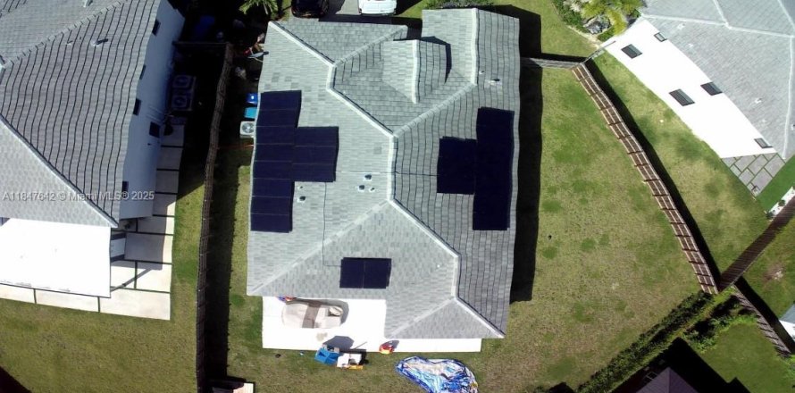 Casa en Homestead, Florida 4 dormitorios, 176.89 m2 № 1883841