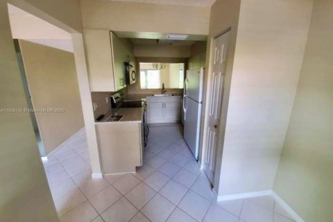 Copropriété à vendre à Lake Worth, Floride: 2 chambres, 126.35 m2 № 1897177 - photo 3