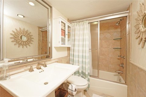 Copropriété à vendre à Sarasota, Floride: 2 chambres, 119.1 m2 № 2096206 - photo 12