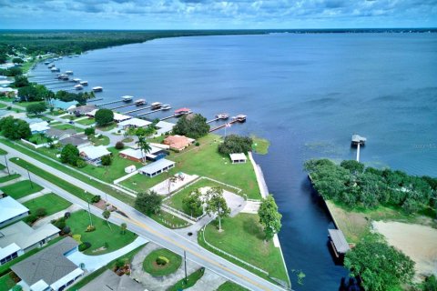House in Lake Placid, Florida 2 bedrooms, 159.05 sq.m. № 1908107 - photo 10