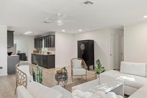 Villa ou maison à louer à Vero Beach, Floride: 3 chambres, 182.37 m2 № 2146990 - photo 5