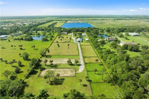 Villa ou maison à louer à Vero Beach, Floride: 3 chambres, 182.37 m2 № 2146990 - photo 2