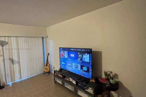 Copropriété à louer à Hialeah, Floride: 2 chambres, 112.41 m2 № 1985798 - photo 5