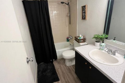 Copropriété à louer à Hialeah, Floride: 2 chambres, 112.41 m2 № 1985798 - photo 9