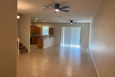 Townhouse in Orlando, Florida 4 bedrooms, 173.73 sq.m. № 1740223 - photo 2