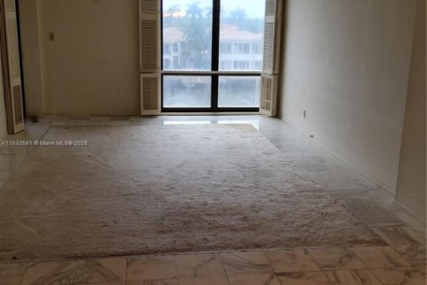 Condo in Hollywood, Florida, 2 bedrooms  № 1818430 - photo 4