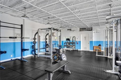 Condo in Hollywood, Florida, 2 bedrooms  № 1818430 - photo 19