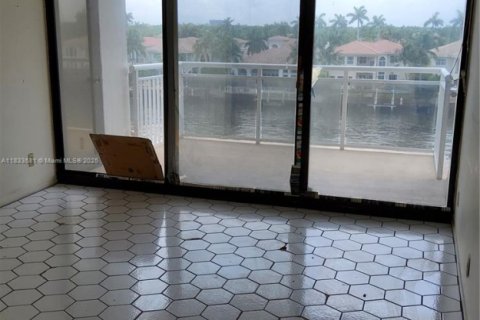 Condo in Hollywood, Florida, 2 bedrooms  № 1818430 - photo 5