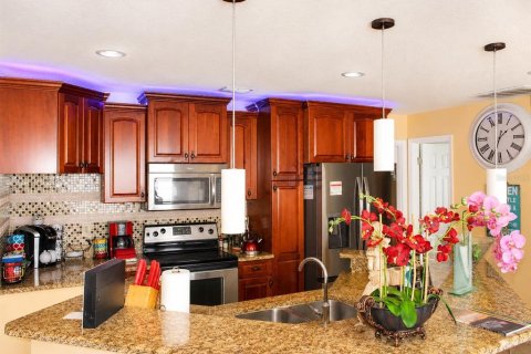 House in Holiday, Florida 2 bedrooms, 119.29 sq.m. № 2231613 - photo 14