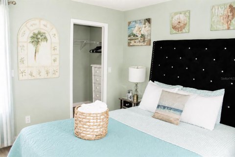 House in Holiday, Florida 2 bedrooms, 119.29 sq.m. № 2231613 - photo 19