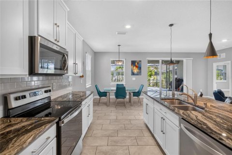 Villa ou maison à vendre à Sarasota, Floride: 4 chambres, 189.99 m2 № 2406262 - photo 15
