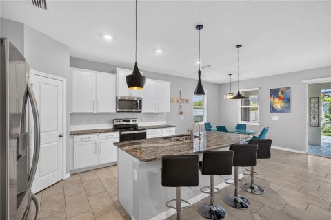 Villa ou maison à vendre à Sarasota, Floride: 4 chambres, 189.99 m2 № 2406262 - photo 4