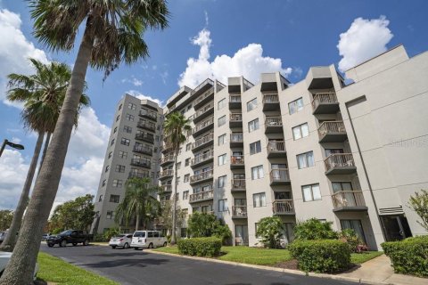 Condo in Orlando, Florida, 1 bedroom  № 1799727 - photo 3