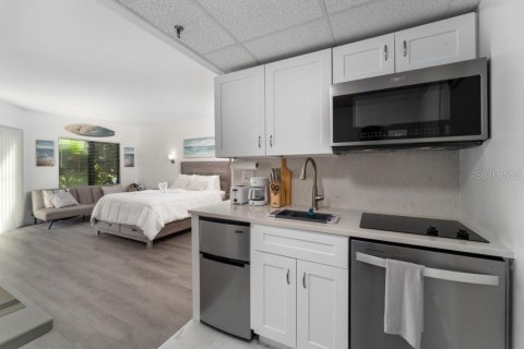 Condo in Orlando, Florida, 1 bedroom  № 1799727 - photo 14