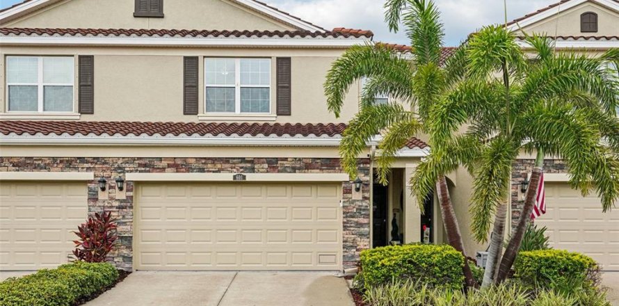 Townhouse in Saint Petersburg, Florida 3 bedrooms, 185.34 sq.m. № 1771066
