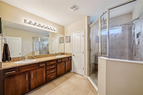 Townhouse in Saint Petersburg, Florida 3 bedrooms, 185.34 sq.m. № 1771066 - photo 17