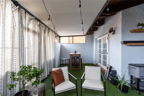 Condominio en venta en Pembroke Pines, Florida, 3 dormitorios, 123.65 m2 № 1957829 - foto 22