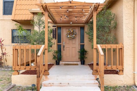 Condominio en venta en Pembroke Pines, Florida, 3 dormitorios, 123.65 m2 № 1957829 - foto 24