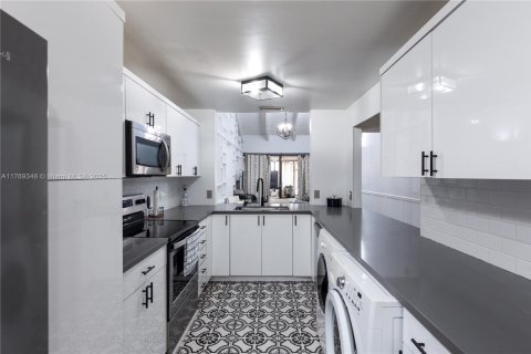 Condominio en venta en Pembroke Pines, Florida, 3 dormitorios, 123.65 m2 № 1957829 - foto 6