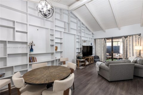 Condominio en venta en Pembroke Pines, Florida, 3 dormitorios, 123.65 m2 № 1957829 - foto 9