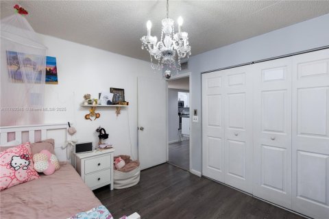 Condominio en venta en Pembroke Pines, Florida, 3 dormitorios, 123.65 m2 № 1957829 - foto 19