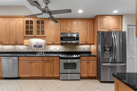 Condo in Altamonte Springs, Florida, 3 bedrooms  № 2233461 - photo 15