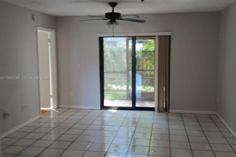 Снять в аренду кондоминиум в Майами, Флорида 3 спальни, 104.52м2, № 2040762 - фото 5