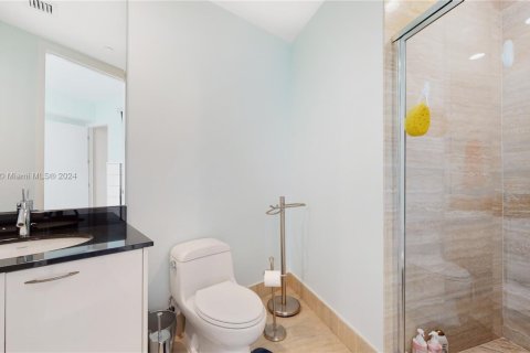 Condominio en venta en Sunny Isles Beach, Florida, 3 dormitorios, 237.64 m2 № 1731525 - foto 13