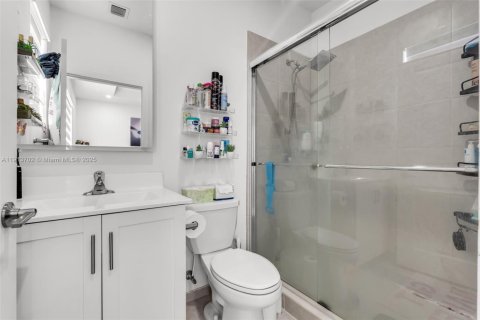Adosado en venta en Miami, Florida, 3 dormitorios, 122.72 m2 № 1969007 - foto 26