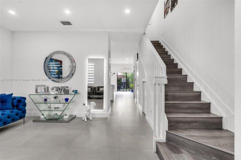 Adosado en venta en Miami, Florida, 3 dormitorios, 122.72 m2 № 1969007 - foto 6