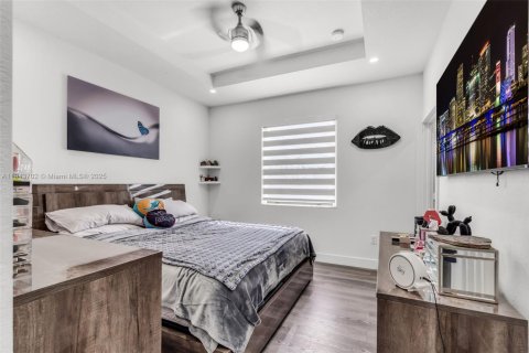 Adosado en venta en Miami, Florida, 3 dormitorios, 122.72 m2 № 1969007 - foto 23