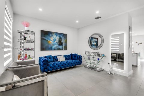 Adosado en venta en Miami, Florida, 3 dormitorios, 122.72 m2 № 1969007 - foto 5