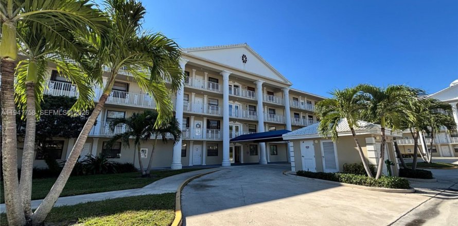 Condo in West Palm Beach, Florida, 2 bedrooms  № 1998708