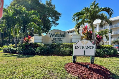 Condo in West Palm Beach, Florida, 2 bedrooms  № 1998708 - photo 30