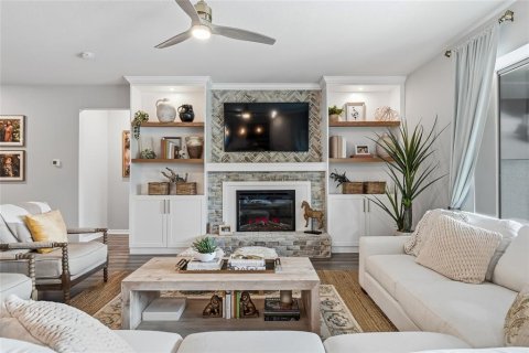 Casa en venta en Tampa, Florida, 6 dormitorios, 412.67 m2 № 2216252 - foto 13