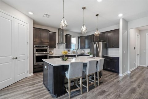 Casa en venta en Tampa, Florida, 6 dormitorios, 412.67 m2 № 2216252 - foto 19