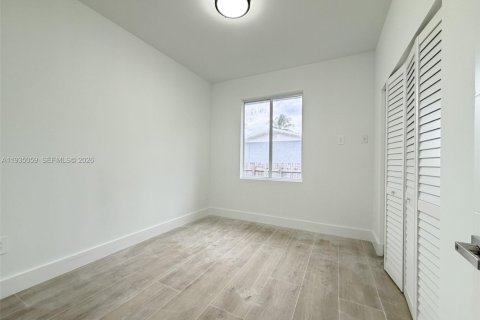 Duplex in Miami, Florida 4 bedrooms № 1993241 - photo 9