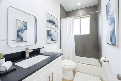 Villa ou maison à louer à Miami, Floride: 4 chambres № 1993241 - photo 16