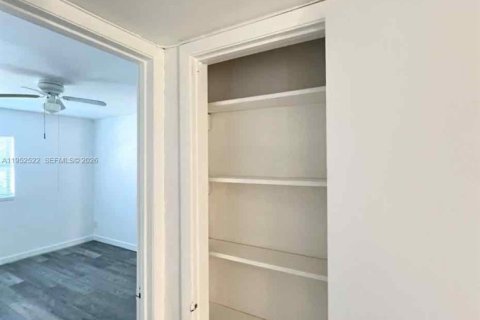 Купить кондоминиум в Санрайз, Флорида 2 спальни, 83.61м2, № 2012043 - фото 9