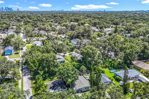 Casa en venta en Tampa, Florida, 4 dormitorios, 117.43 m2 № 1884432 - foto 2