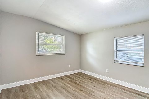 Casa en venta en Tampa, Florida, 4 dormitorios, 117.43 m2 № 1884432 - foto 26