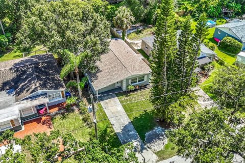 Casa en venta en Tampa, Florida, 4 dormitorios, 117.43 m2 № 1884432 - foto 4