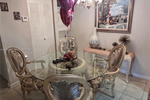 Copropriété à vendre à Hialeah, Floride: 2 chambres, 78.41 m2 № 2031584 - photo 20