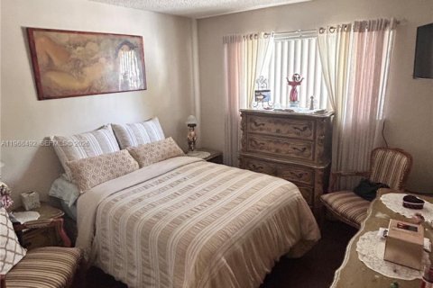 Copropriété à vendre à Hialeah, Floride: 2 chambres, 78.41 m2 № 2031584 - photo 23