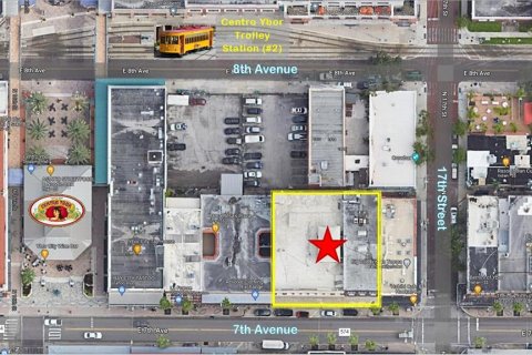 Propiedad comercial en alquiler en Tampa, Florida, 1236.9 m2 № 1816767 - foto 10