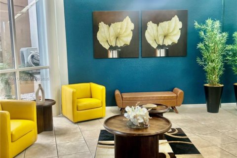 Condominio en Pembroke Pines, Florida, 1 dormitorio  № 2079714