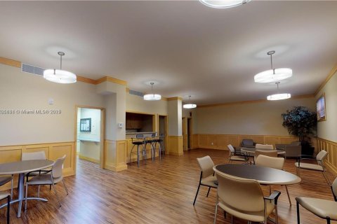 Copropriété à vendre à Miami, Floride: 3 chambres, 178.84 m2 № 1935557 - photo 13